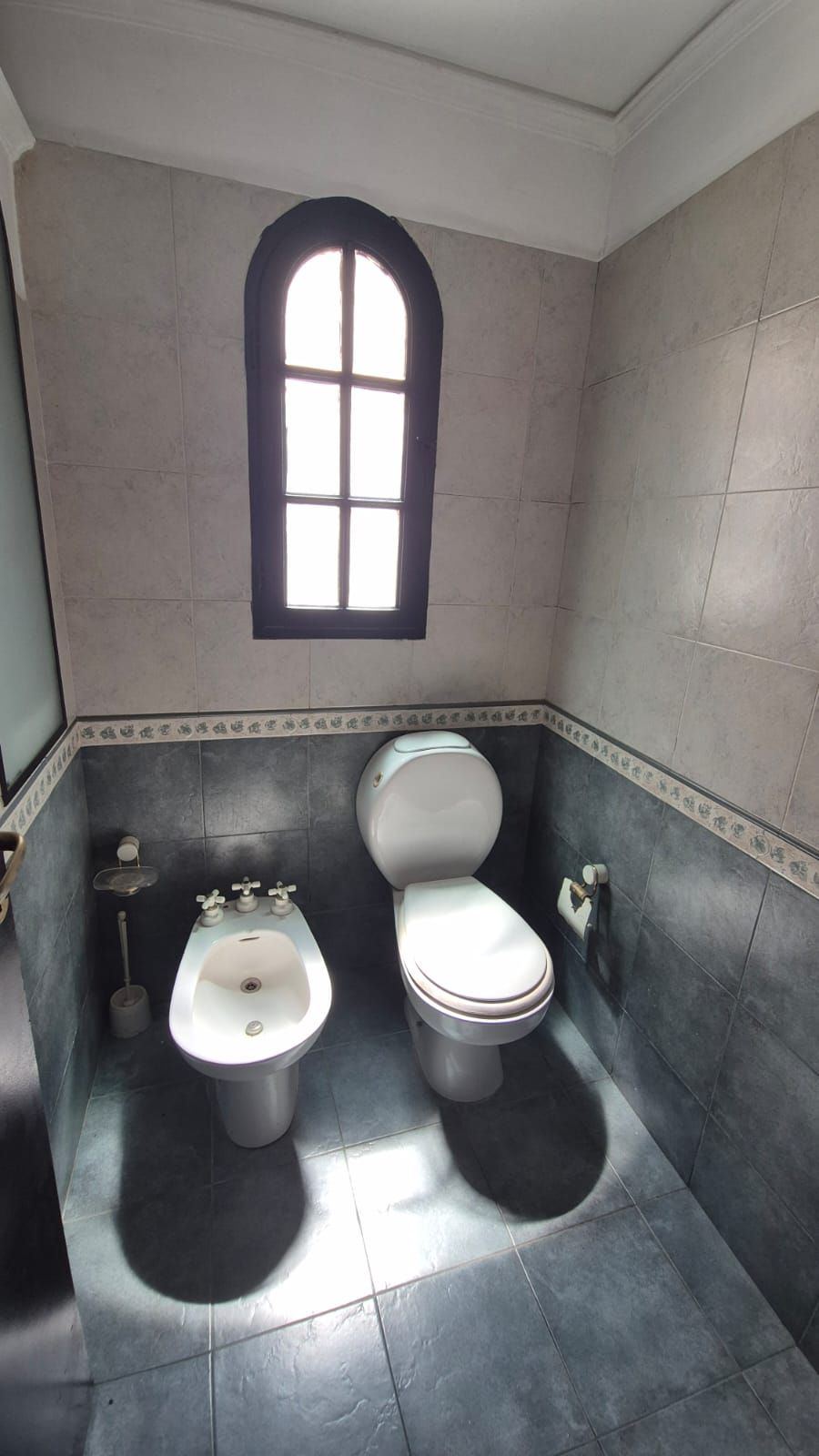 Imagen de la propiedad CASA CENTRICA DOS PLANTAS EN VENTA 